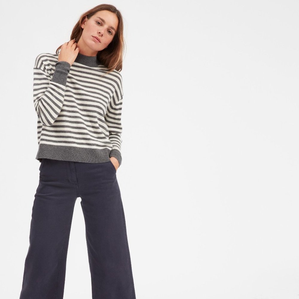 Everlane Cashmere Mock Neck Crop Sweater